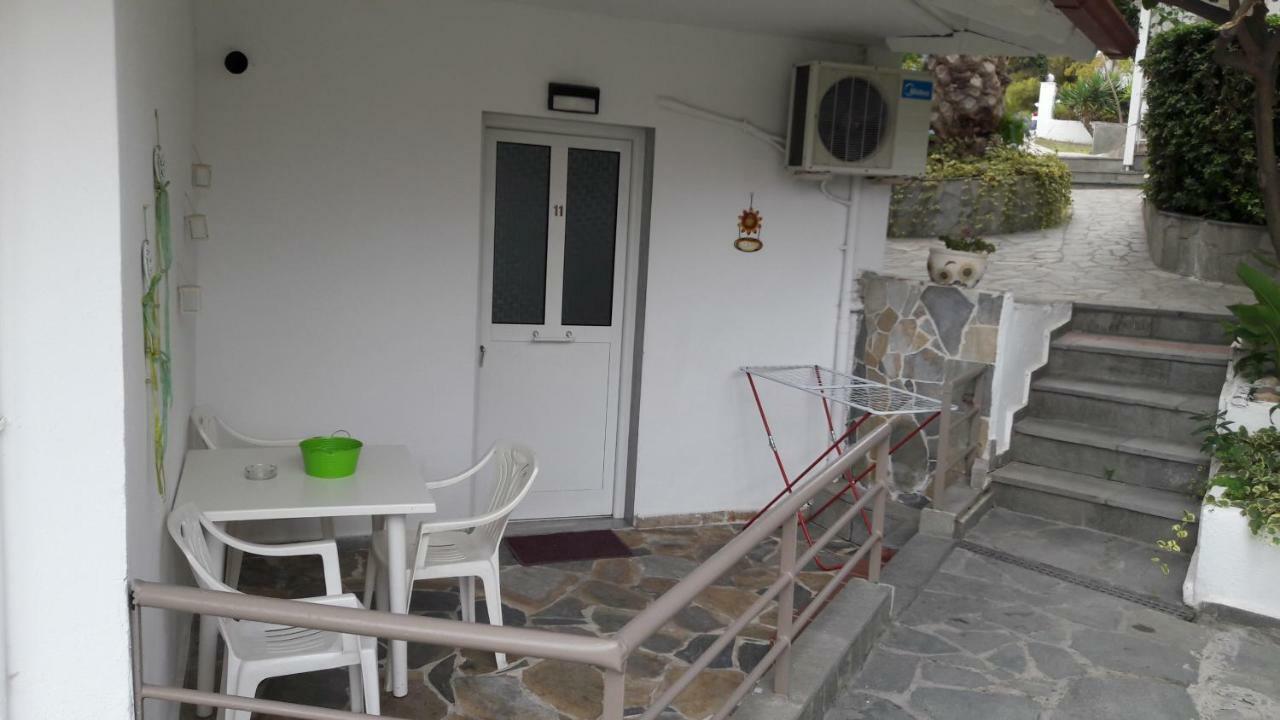 阿纳托利公寓式酒店 波利克罗诺 外观 照片